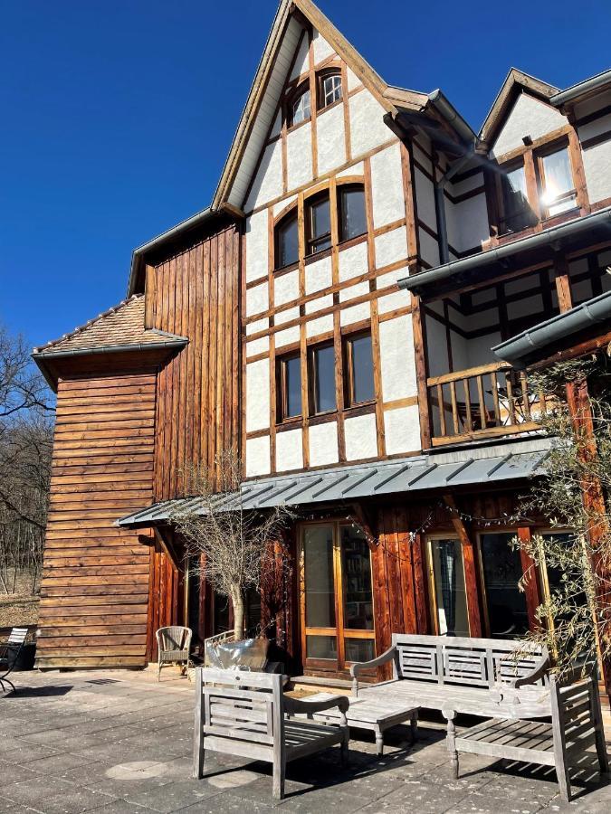 Gite Au Manoir Des Sens Avec Bain Nordique Jacuzzi Bergheim Exterior photo