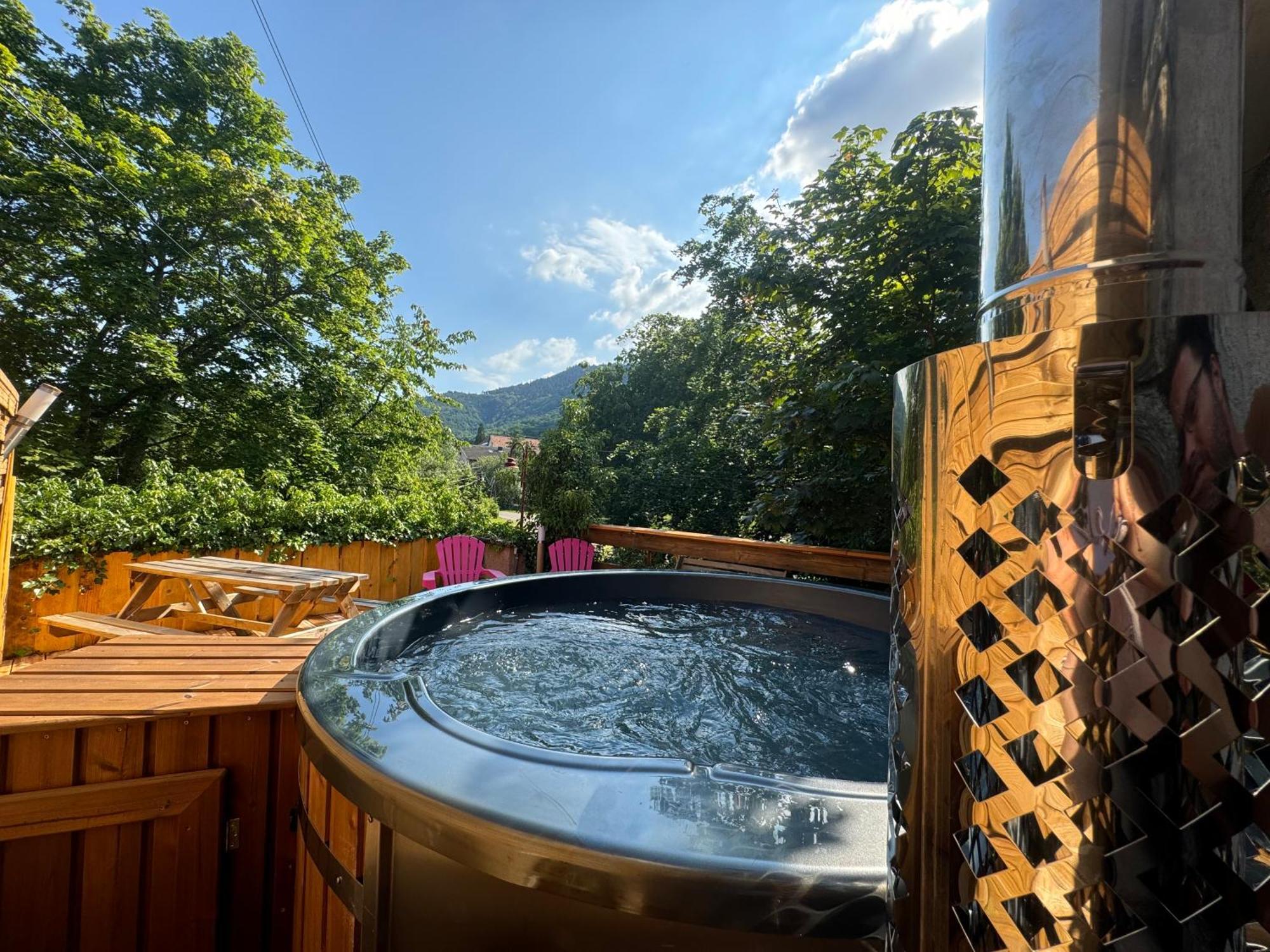 Gite Au Manoir Des Sens Avec Bain Nordique Jacuzzi Bergheim Exterior photo